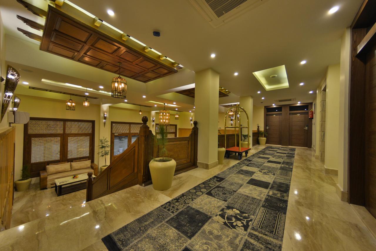 Hotel Royal Heritage Srīnagar Екстериор снимка